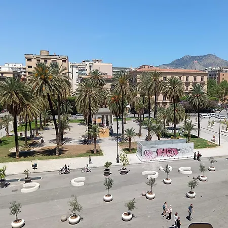 Politeama Lägenhet Palermo
